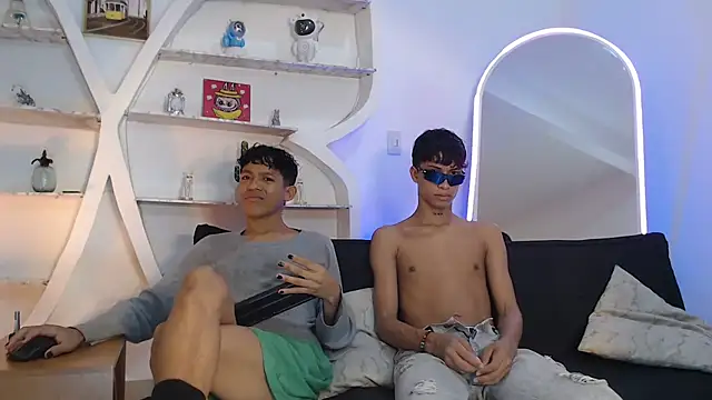 Snapshot of BEAUTY_BOYS1 chatting on October 2025 07:14:02 AM BEAUTY BOYS1 online show from October 2025 07:14:02 AM