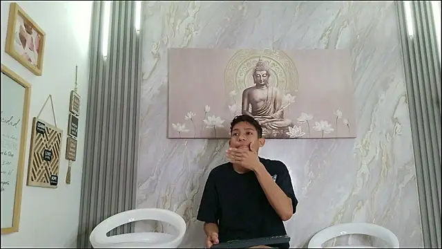 Snapshot of BEAUTY_BOYS1 chatting on February 2026 07:14:01 AM BEAUTY BOYS1 online show from February 2026 07:14:01 AM