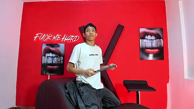 Snapshot of BEAUTY_BOYS1 chatting on February 2026 07:23:02 PM BEAUTY BOYS1 online show from February 2026 07:23:02 PM