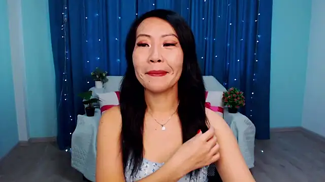 Snapshot of LiaPak chatting on September 2025 12:57:02 AM LiaPak online show from September 2025 12:57:02 AM