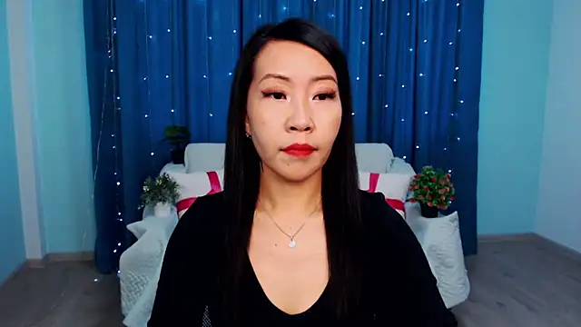 Snapshot of LiaPak chatting on October 2025 01:06:02 AM LiaPak online show from October 2025 01:06:02 AM