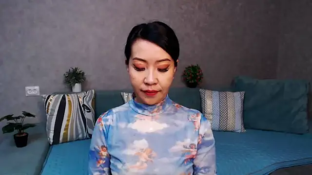 Snapshot of LiaPak chatting on November 2025 01:00:02 AM LiaPak online show from November 2025 01:00:02 AM