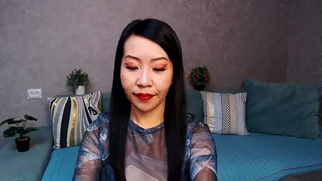 Snapshot of LiaPak chatting on November 2025 01:04:02 AM LiaPak online show from November 2025 01:04:02 AM