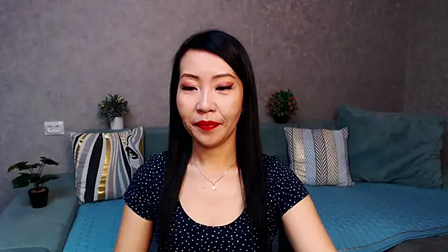 Snapshot of LiaPak chatting on November 2025 01:05:01 AM LiaPak online show from November 2025 01:05:01 AM