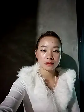 milo123-xx online show from November 2025 02:12:01 AM