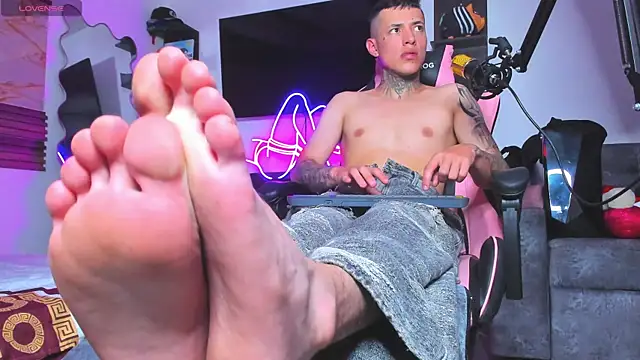 conor 2004 online show from September 2025 08:45:01 PM