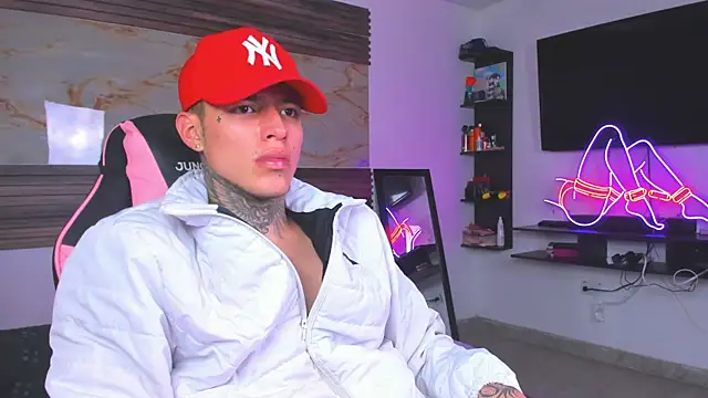 conor 2004 online show from October 2025 11:24:02 PM