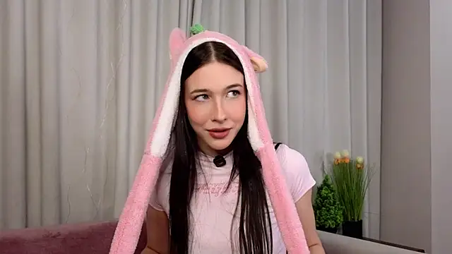 EviaRabasca online show from February 2026 11:17:01 AM