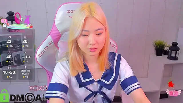 Aisi 18 online show from November 2025 01:05:02 AM