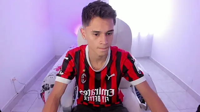 Aron Boyy online show from September 2025 07:14:02 PM