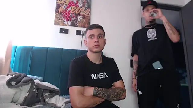 Warmteam777 online show from September 2025 09:48:02 PM