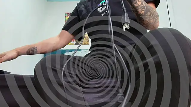 Warmteam777 online show from November 2025 09:20:01 PM