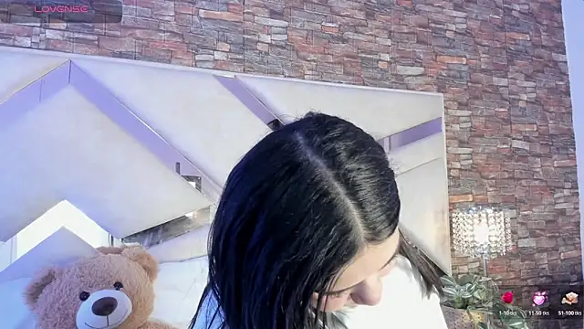 Valery Brand online show from December 2025 01:32:02 AM