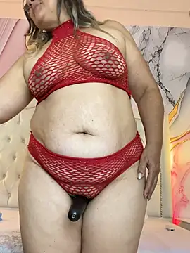 Snapshot of Lucy_Milf_474 chatting on May 2026 12:05:01 AM Lucy Milf 474 online show from May 2026 12:05:01 AM