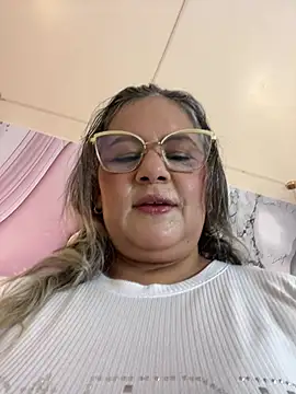 Snapshot of Lucy_Milf_474 chatting on June 2026 12:08:01 PM Lucy Milf 474 online show from June 2026 12:08:01 PM
