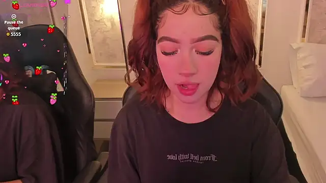 doll eyees  online show from October 2025 02:23:02 AM