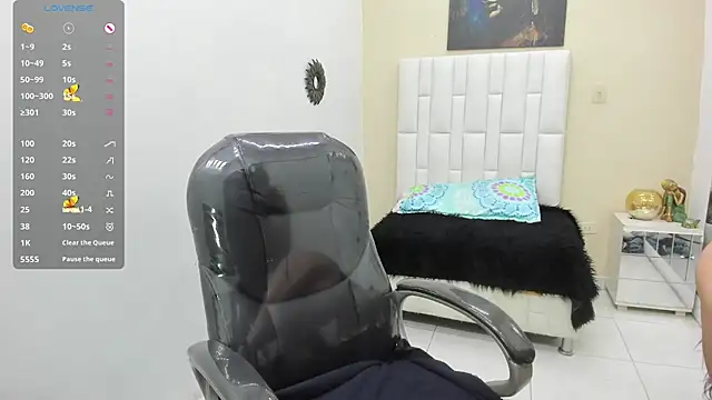 Snapshot of venus_cortez chatting on November 2025 05:57:01 PM venus cortez online show from November 2025 05:57:01 PM