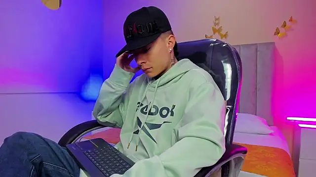 Nascary Fox online show from March 2026 12:41:01 PM