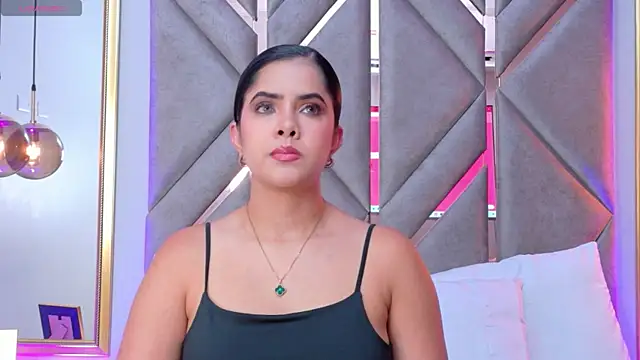 Martina-Roberts- online show from April 2026 04:49:02 AM