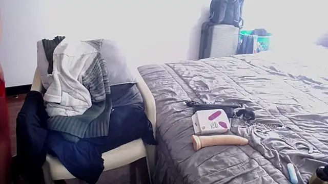 fenix colette online show from February 2026 07:20:02 PM