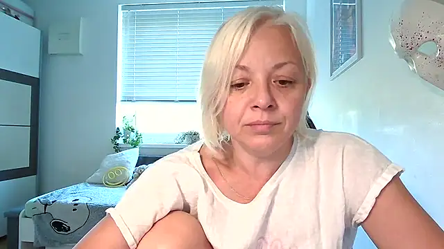 Linsy Kim online show from September 2025 07:20:01 AM