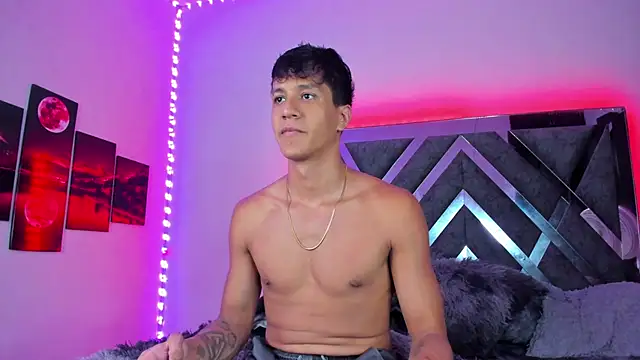 Robertmiller21 online show from September 2025 05:00:01 AM