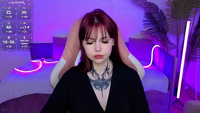 Morana Batt online show from November 2025 02:09:01 AM