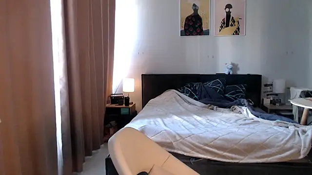 VivianCoke online show from June 2026 09:02:01 AM