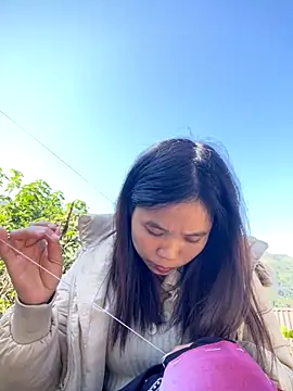 Ngoc-bbi online show from November 2025 03:40:01 AM