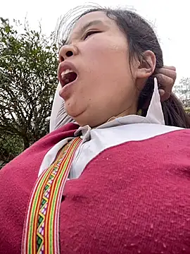 Ngoc-bbi online show from December 2025 05:59:02 AM