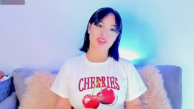 AnaLevii online show from December 2025 04:22:01 PM