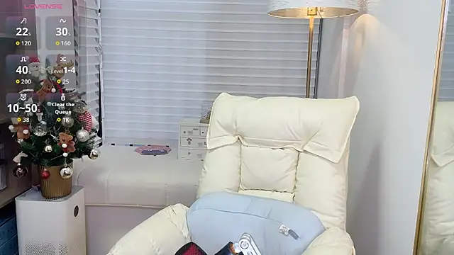 Snapshot of BlueBaby-77 chatting on September 2025 09:21:02 AM BlueBaby-77 online show from September 2025 09:21:02 AM