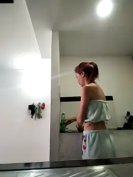 dulcelatin21 online show from October 2025 03:21:02 PM