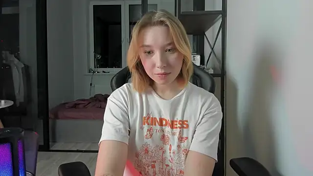 Agatha May online show from November 2025 05:20:01 PM