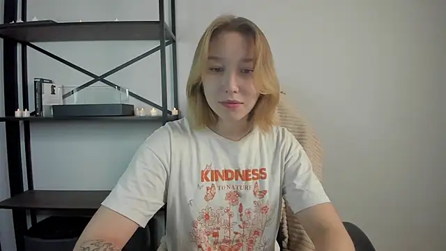 Agatha May online show from November 2025 02:44:02 AM