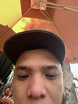 letruong6879 online show from April 2026 04:00:01 AM