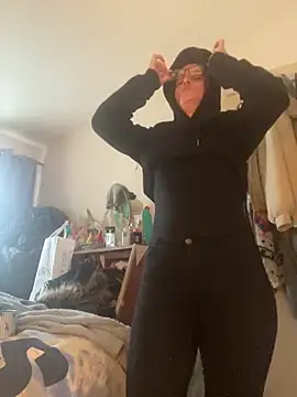 kittykatbean online show from November 2025 11:09:02 AM