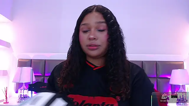 LennaEvans online show from November 2025 12:49:02 PM