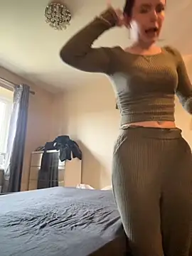 Snapshot of Sophsaysxox chatting on November 2025 02:02:01 PM Sophsaysxox online show from November 2025 02:02:01 PM