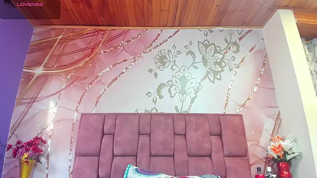 luna maisonn online show from November 2025 08:20:02 PM