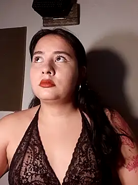 Snapshot of Yuli-27 chatting on February 2026 03:21:02 AM Yuli-27 online show from February 2026 03:21:02 AM