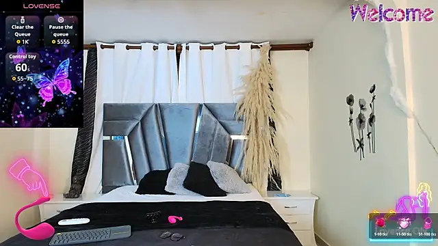 Snapshot of MiniLove_01 chatting on October 2025 12:05:02 PM MiniLove 01 online show from October 2025 12:05:02 PM