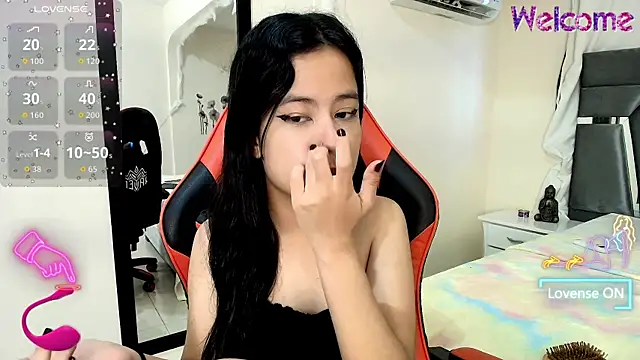 MiniLove 01 online show from April 2026 12:09:02 PM