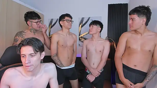 Horny BoysW online show from September 2025 01:13:01 PM