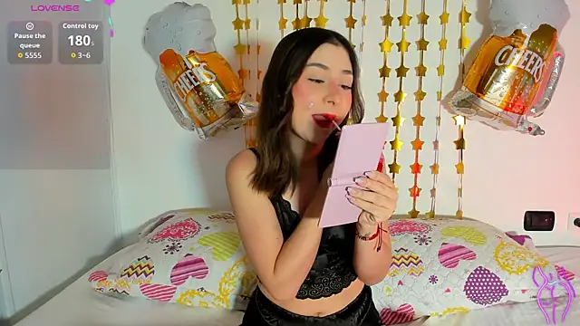 MilenaCrown online show from October 2025 08:18:02 PM