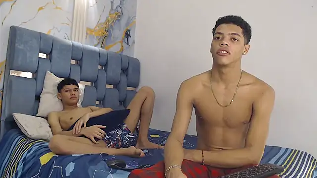 PRETTY FEM online show from March 2026 07:36:02 PM