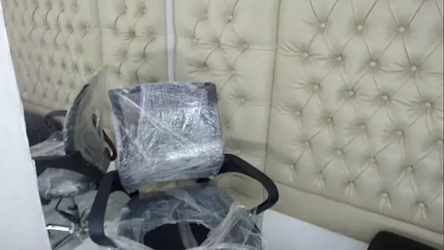 JessicaHott01 online show from December 2025 07:44:01 PM