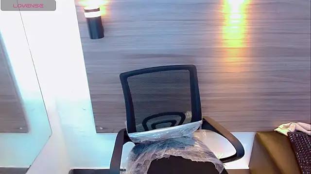 JessicaHott01 online show from March 2026 08:20:02 PM