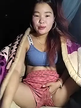 lylylove online show from February 2026 12:38:02 AM