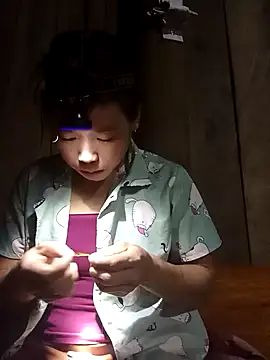 Ngocmi909 online show from October 2025 01:09:01 PM